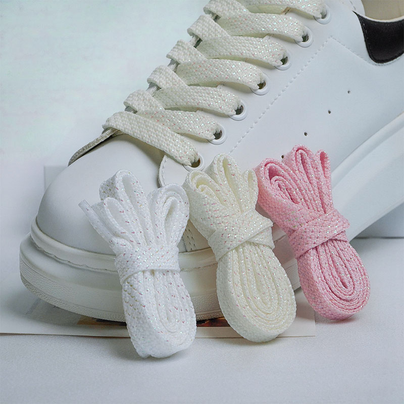 Kleurrijke heldere glitter wit - Travis Scott Lace recensie en prijs